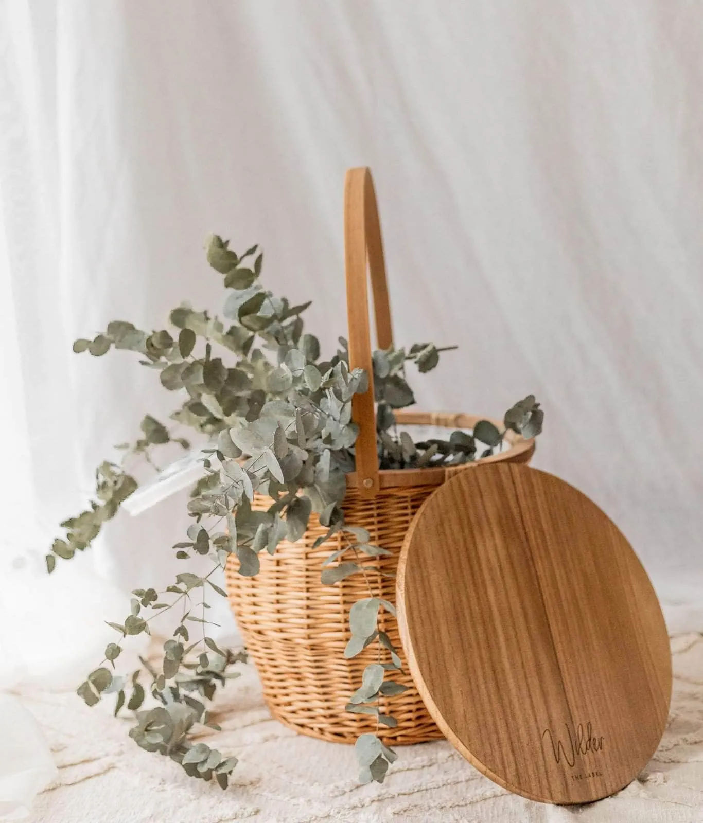 XL Willow Round Wicker Insulated Picnic Basket